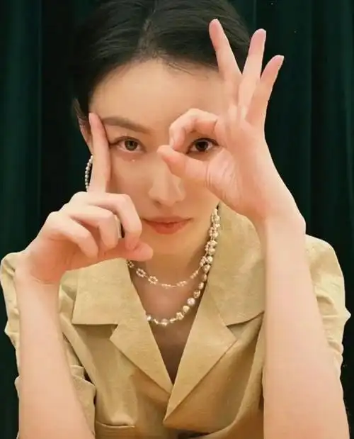 这20件女明星同款,我给你们准备好了!(2000元红包 50份礼物进来领)