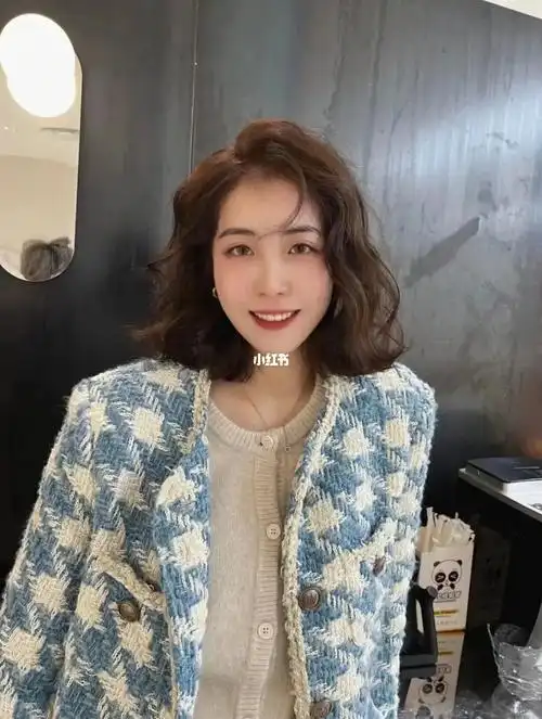 短发尴尬期必备短发法式烫发甜美显脸小