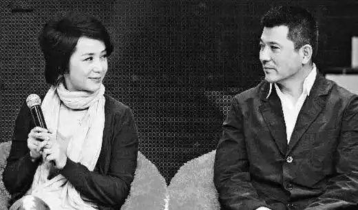 "之后蒋雯丽拍戏还搭了不少小鲜肉,从当时的张鲁一,黄轩,到