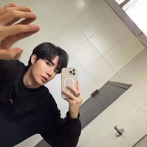 李海海美图更新 自拍