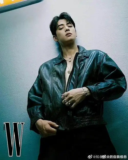 车银优《w korea》11月刊画报来啦,这身材这肌肉线条太绝了吧!