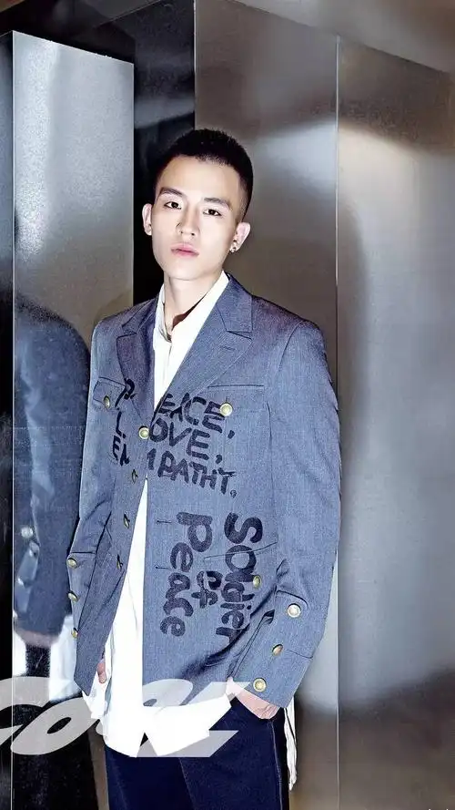 壁纸来领走你的欧豪