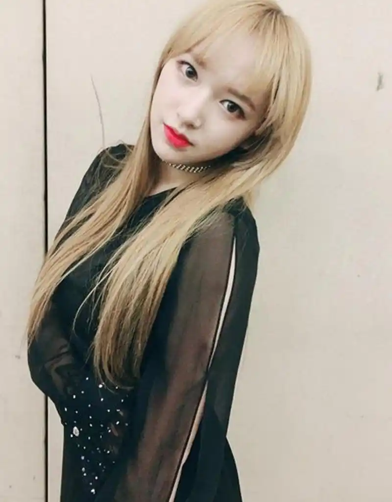 程潇被网友称为"奶潇",身材凹凸有型,网友直呼:这身材好有料