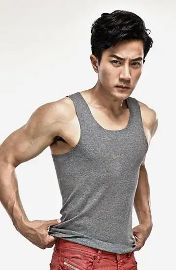 【图】刘恺威腹肌图片曝光 一个男艺人成长的蜕变