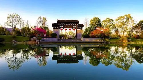 梅花 无锡宜兴阳羡溪山《新栽梅》白居易池边新种七株梅,欲到花时点检