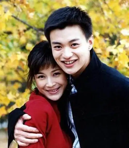 周一围:与童蕾相恋五年,转身娶了二婚朱丹,如今他怎么样了?