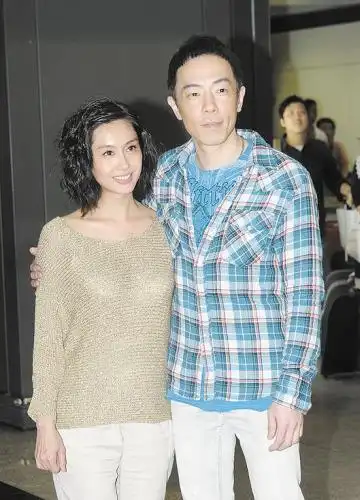 朱茵怀孕嫁黄贯中 曾因小三捉奸周星驰