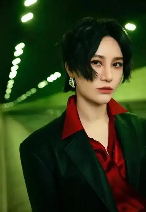 "超女冠军":身价过亿却无人敢娶,如今终活成"笑话"|梦想|唱片|尚雯婕