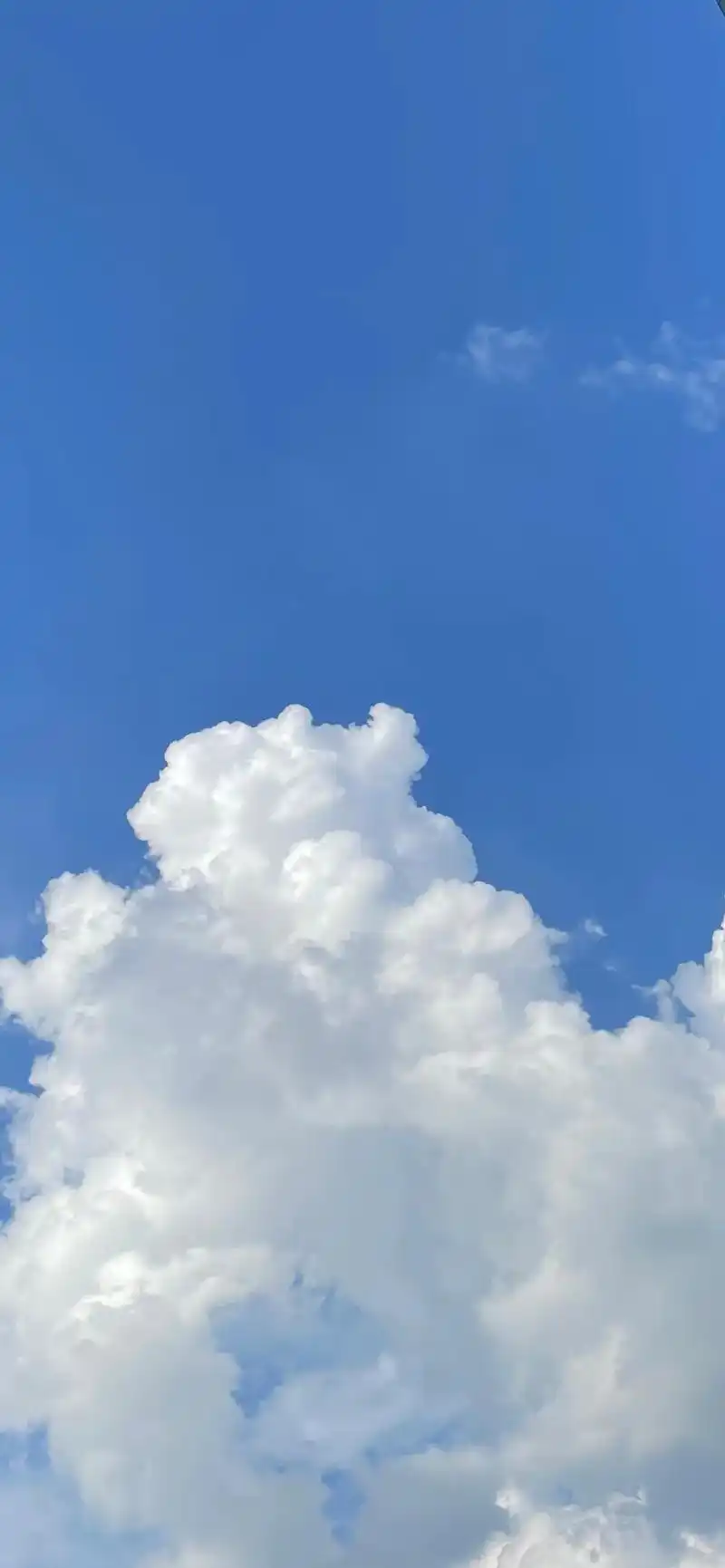 云朵.评论区可以发照片啦,想看看大家手机里好看的云#云朵收藏 - 抖音