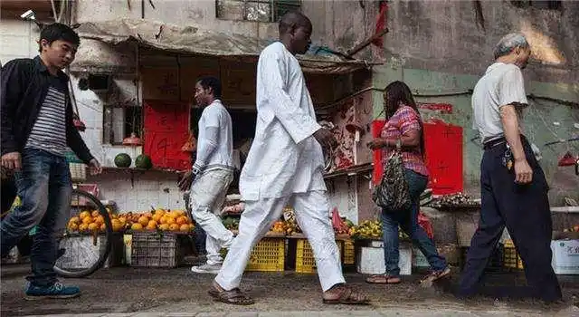 广州将被黑人"占领":改革开放后用人黑人增加,街头好多混血儿