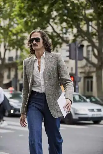 时装周街拍帅气西装秀巴黎男装街头风格2020春季