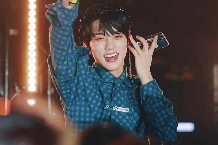 周末安利|神说要有光,张星特成为了星光