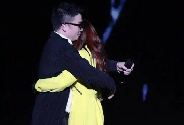 张靓颖当初不听母亲劝阻要嫁给51岁老公现传出婚变