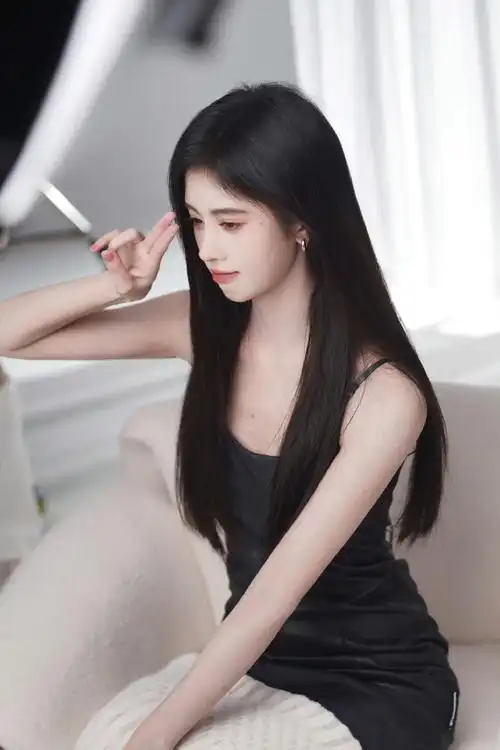 鞠婧祎淡妆黑长直##鞠婧祎姜黎非