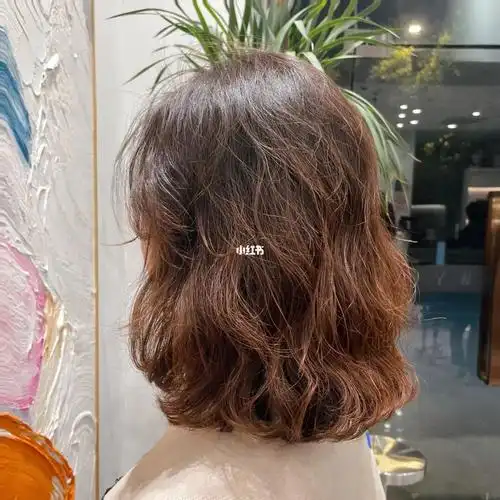 齐肩纹理烫发