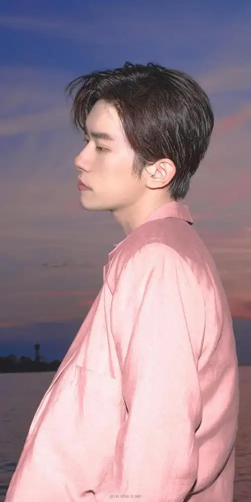 易烊千玺 粉色唯粉