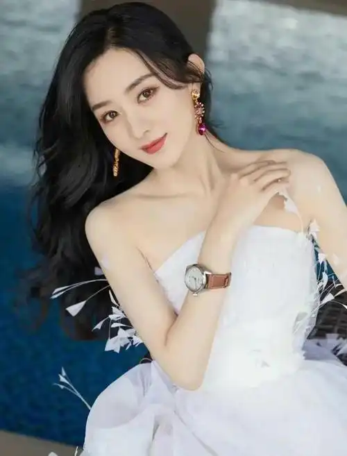 中国当下最火的十位女演员1,杨 幂2,杨 紫3