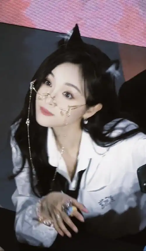 鞠婧祎吴宣仪自拍