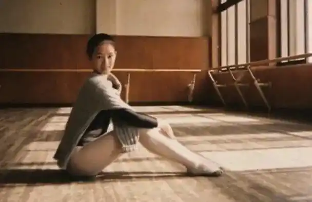 桃李杯舞蹈比赛的表演片段 但拿了奖不等于有天分,章子怡清楚, 她