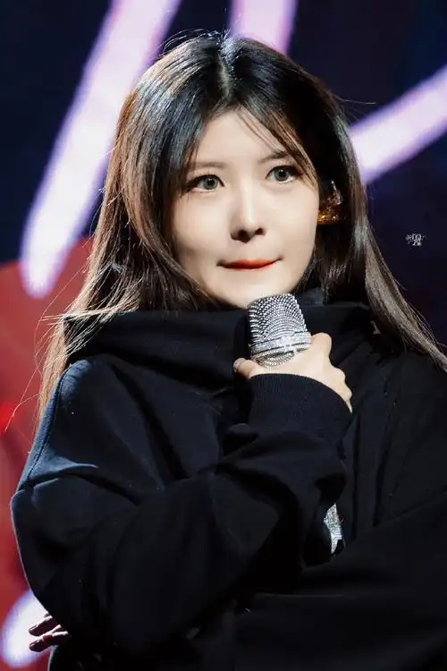 赖美云小七的ab面暖冬音乐会