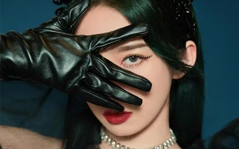 美女明星孟美岐图片桌面壁纸