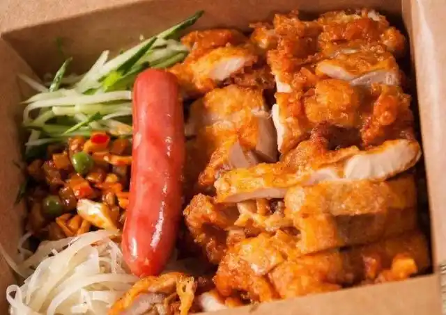 经典脆皮鸡米饭,不管淋什么酱都好吃到爆