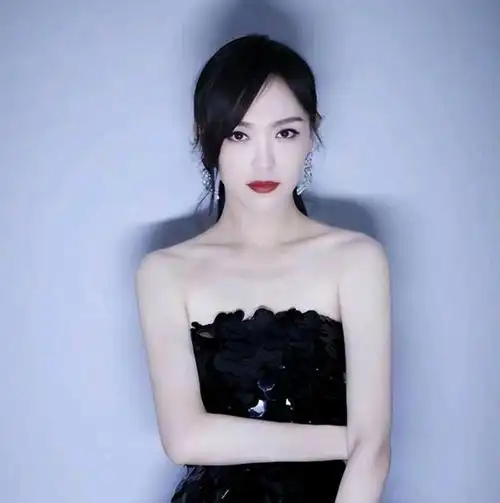 在这份榜单中,杨幂,赵丽颖,陈钰琪,唐嫣,古力娜扎,毛晓彤,江疏影