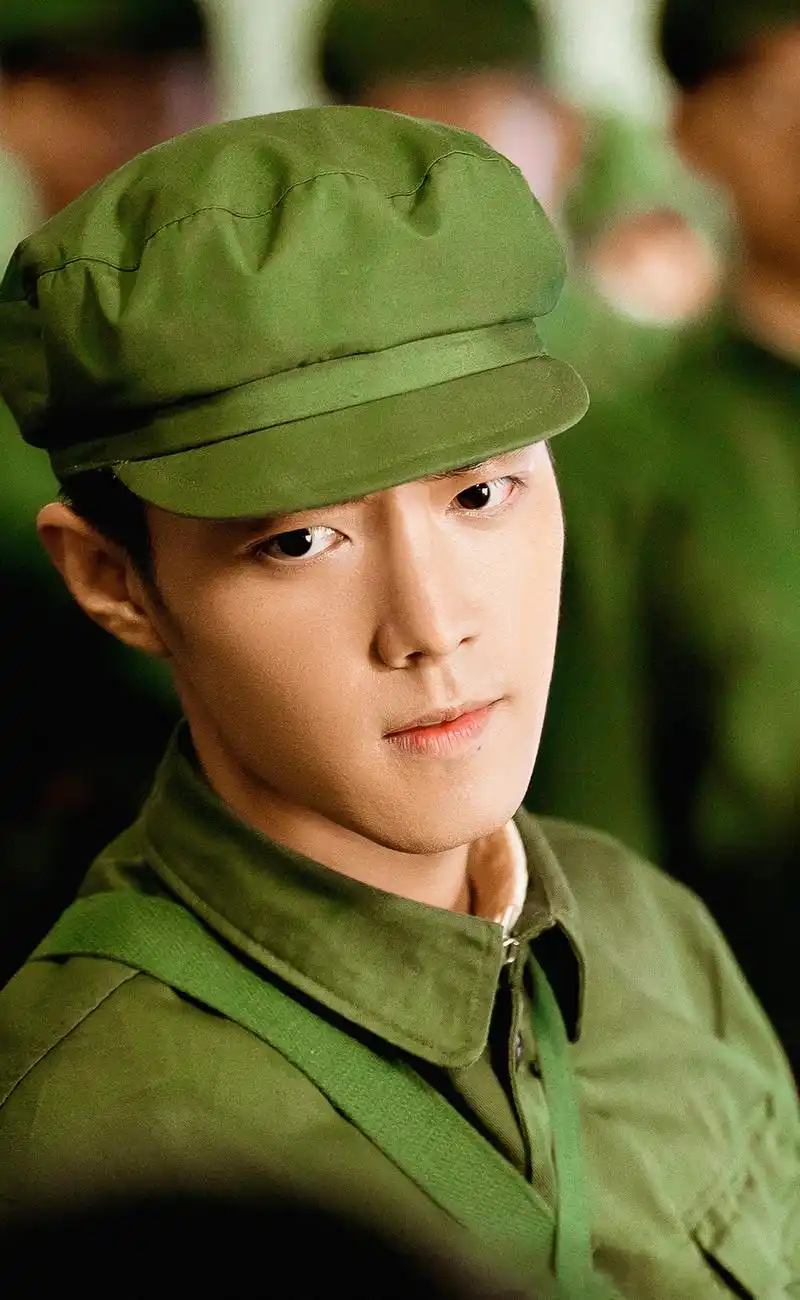肖战顾一野图片:一身戎装保家卫国