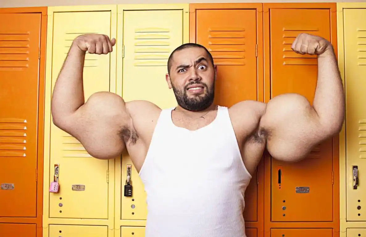 劲爆的肌肉男逆天肌肉让你目瞪口呆