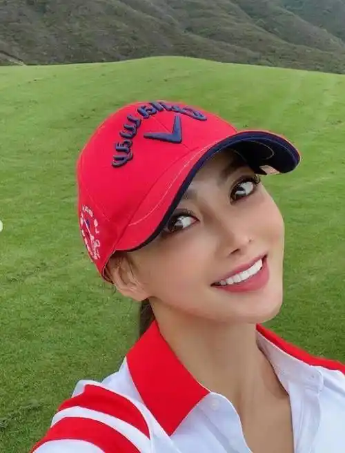 原创魏骏杰前妻张利华因感情问题遭富豪男友殴打本尊发文回应事件