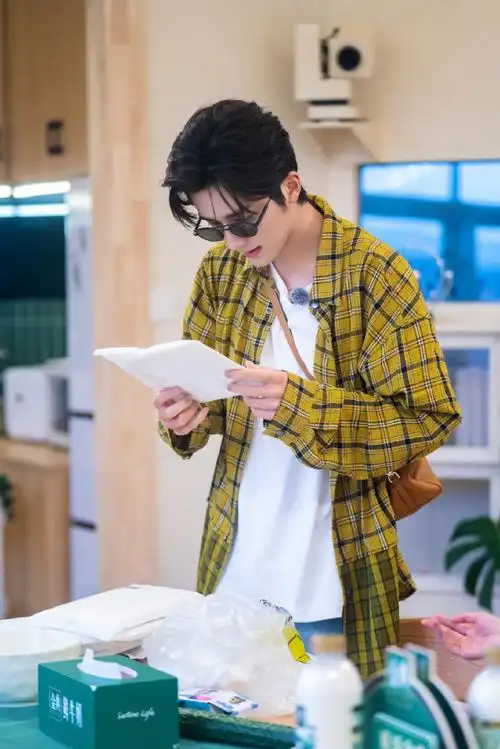 张新成本性暴露