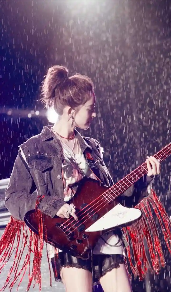 如何评价电影《缝纫机乐队》中的古力娜扎?