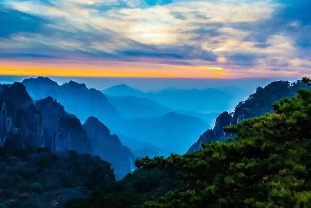 中国风景最美的一座山峰,一山与五岳其名!