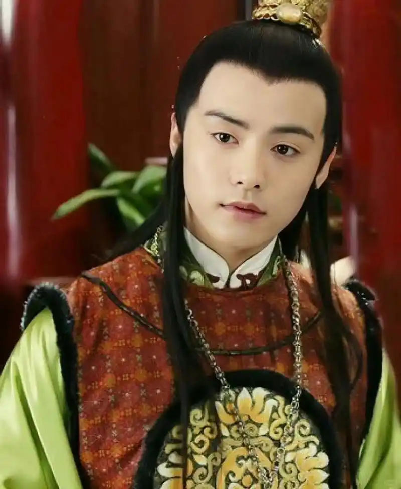 马天宇再现中式浓颜魅力为何他总是被忽略的古装美男  今天在刷微博时