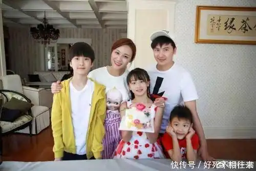 叶一茜为森碟庆生,晒全家福照片天天也在其中,张亮的评论亮了