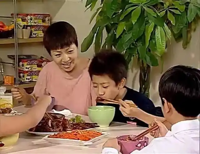 这几个细节说明《家有儿女》夏东海家多有钱