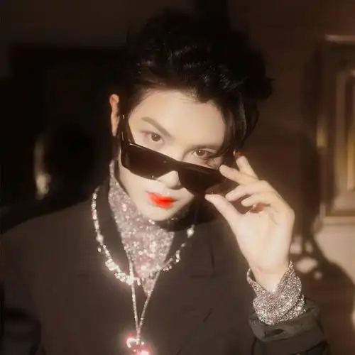 微信头像黄明昊