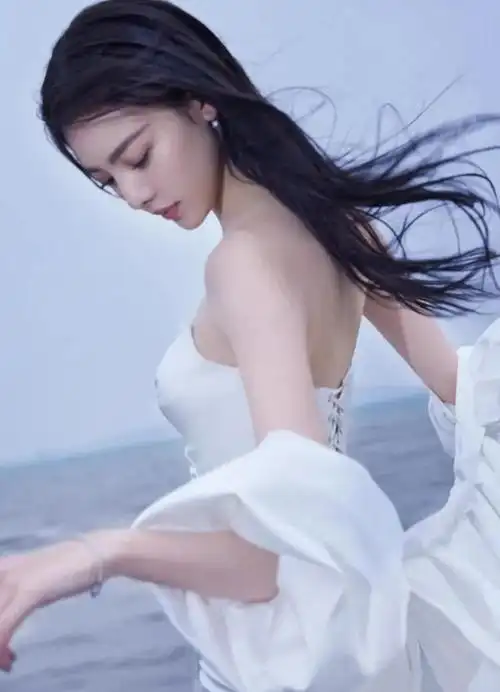 张艺上太漂亮了这颜值都喜欢