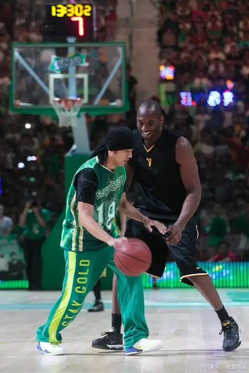 台湾星探透露:科比曾夸赞周杰伦篮球技术比肩姚明