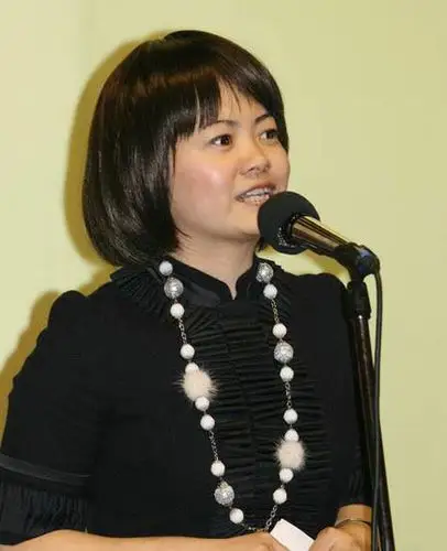 上海资深娱乐类节目主持人秋琳涉嫌好男儿选秀时收受金钱被单位双规