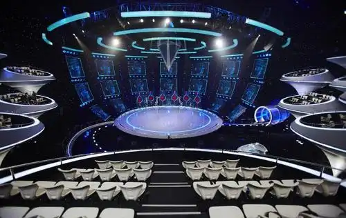 如此惊艳的舞台效果究竟是怎么做出来的?