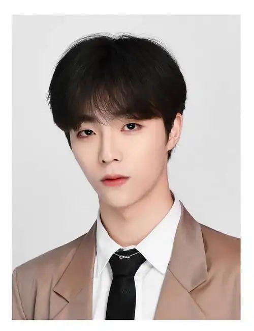 明星证件照大赏原来这就叫平平无奇