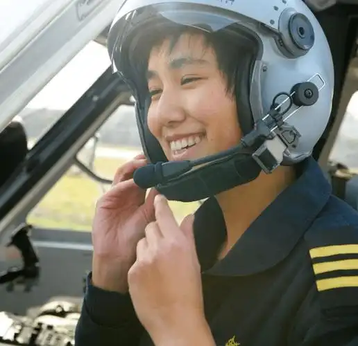 宋寅:海上营救220人,被称为中国最帅女机长,她到底有多牛?