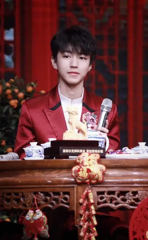 王俊凯超话记录下狗年春晚这份珍藏于心底的第一份心动,真的是好会唱