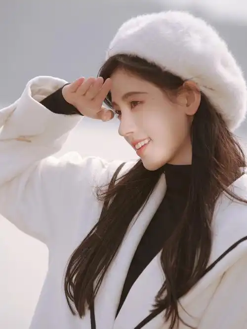 鞠婧祎海边水手服写真