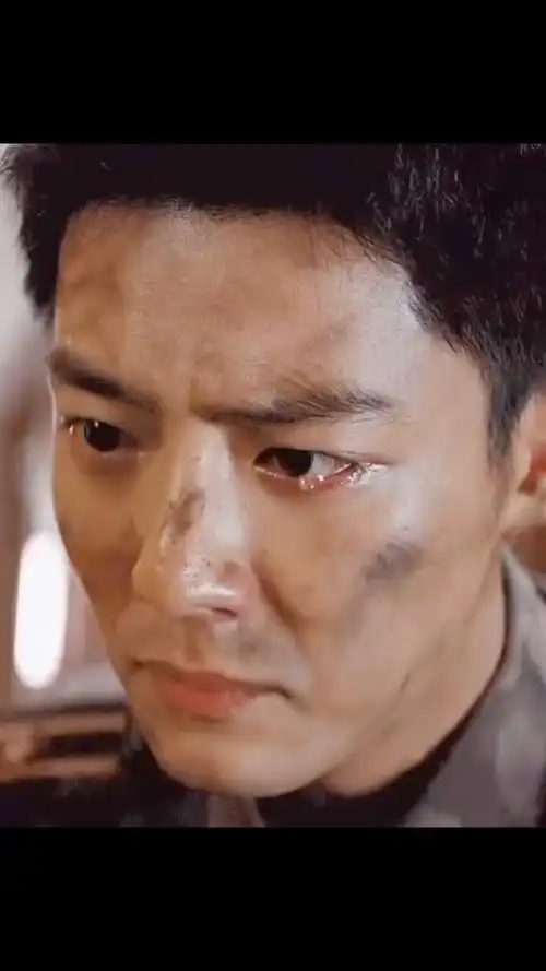肖战的每一场哭戏都好绝 好想越过屏幕去给顾一野擦泪