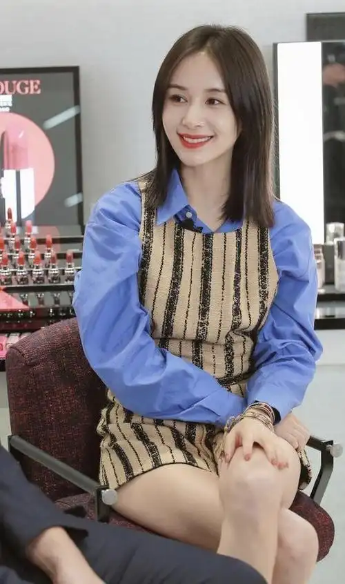 上游时尚|王子文头发留长像换了个人 气质都升华了