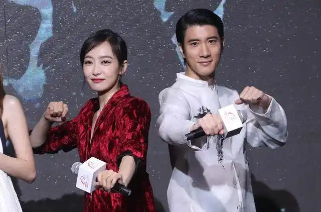 双宋cp新剧资深少女的初恋上演姐弟恋宋茜姐姐成漂亮姐姐