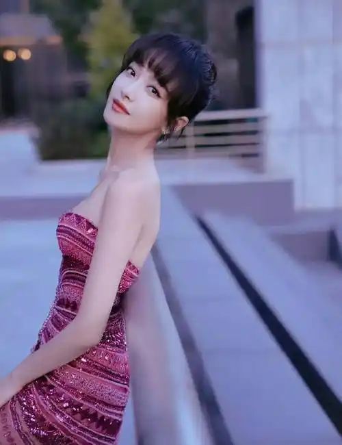 5娱报:王一博檀健次杨紫范丞丞罗云熙白鹿刘诗诗许凯景甜宋茜_品牌