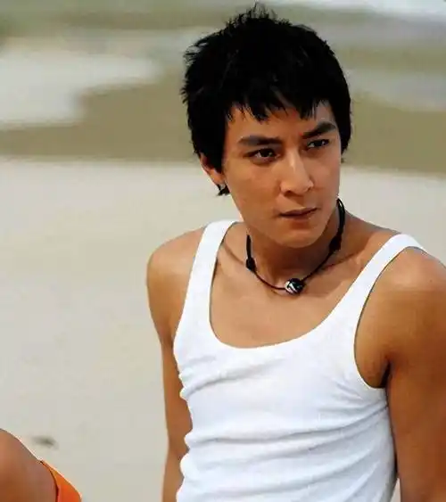 女儿像爹真不是盖的!吴彦祖好基因没浪费_社交_媒体_生活